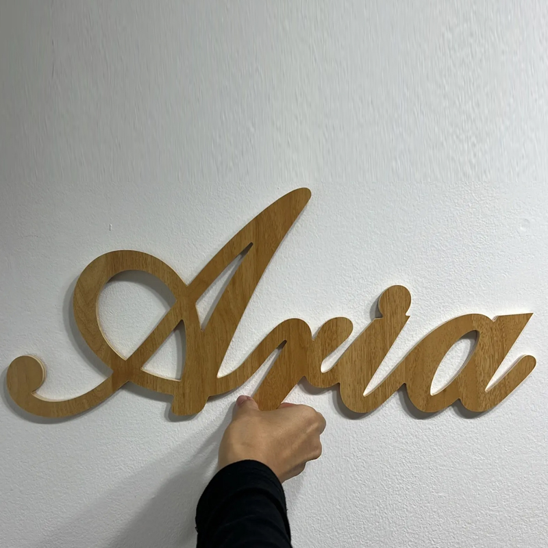 Signe de nom en bois personnal - Baby Nursery Modern avis et prix